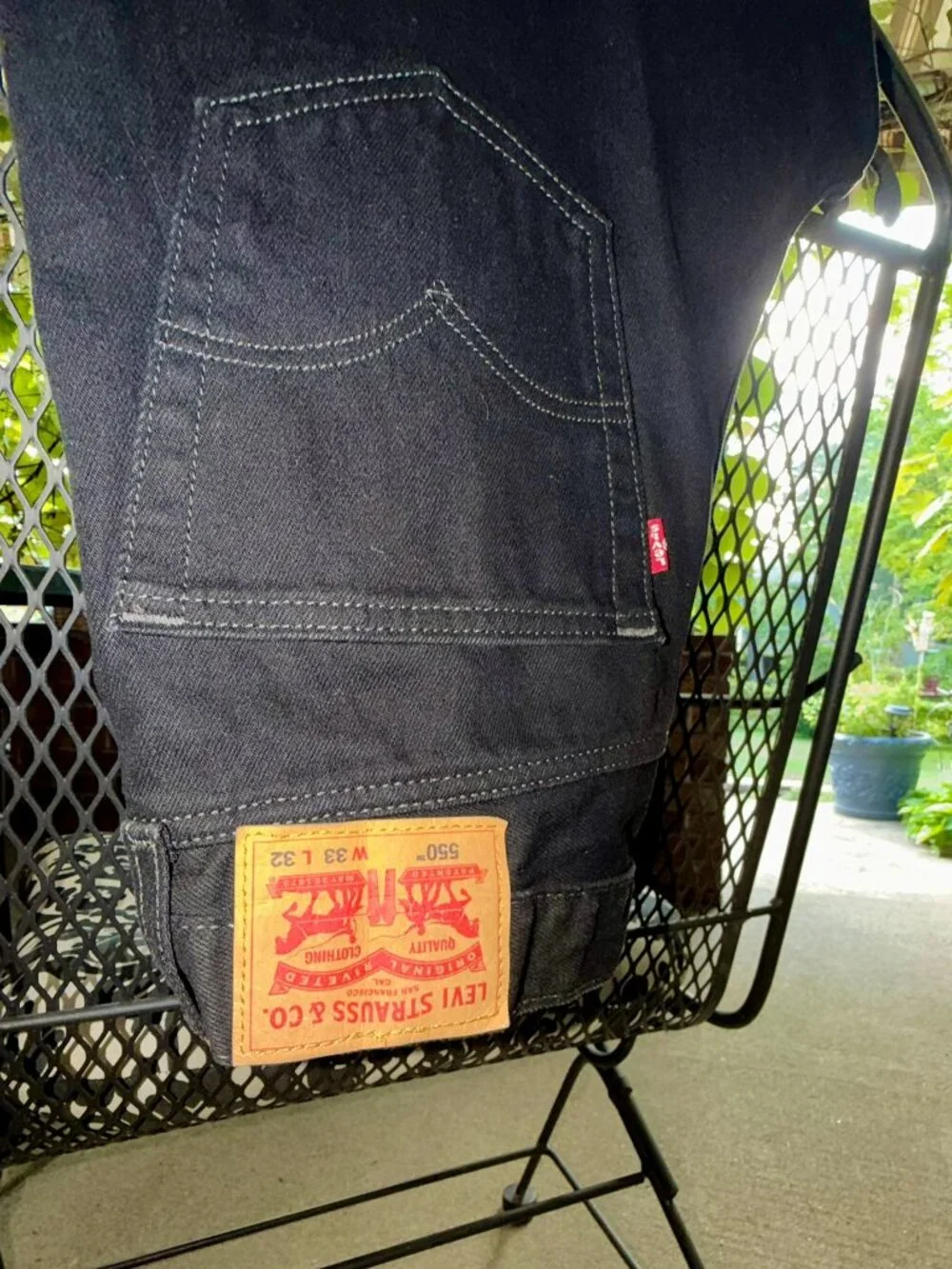 Levi’s 550 Men’s Relaxed Fit Jeans 33×32 • Black Denim • Excellent Condition